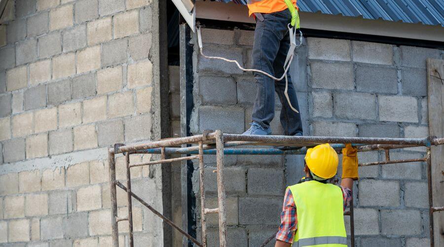 Expert Emergency Roof Repairs services in Underwood, IA